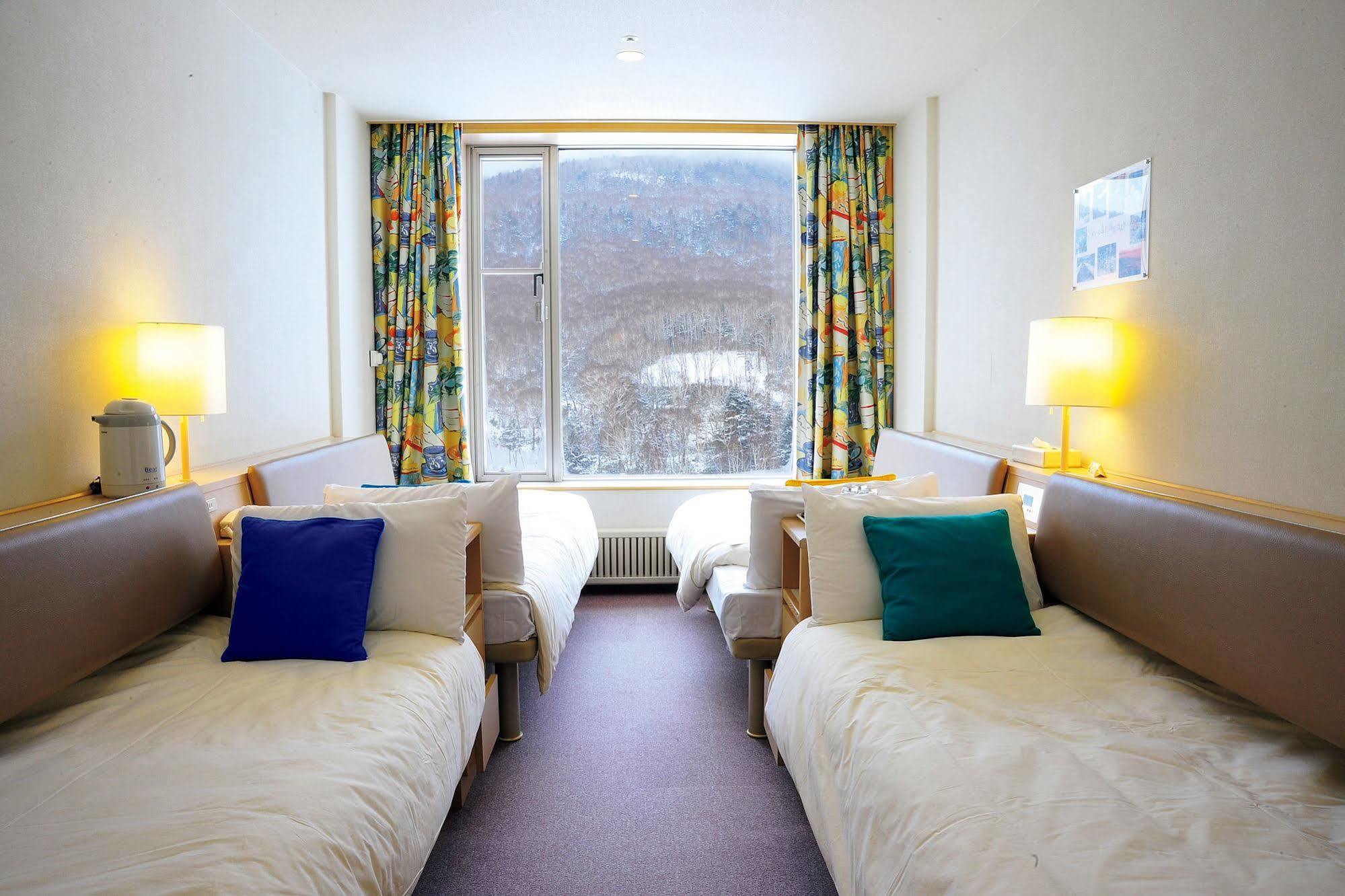 Shiga Kogen Prince East Hotel Яманучи Екстериор снимка