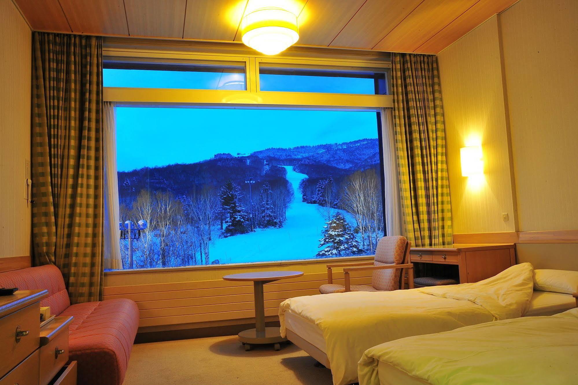 Shiga Kogen Prince East Hotel Яманучи Екстериор снимка